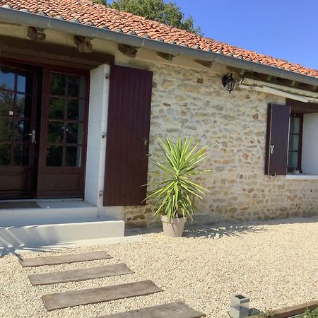 Gîte vallée magique Panissaud Le Grand-Madieu Exterior foto